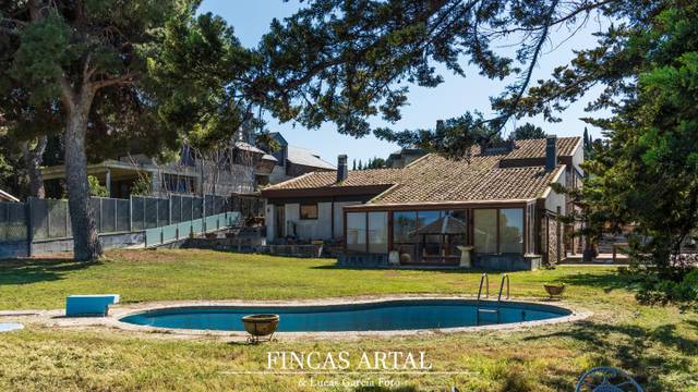 Casa-chalet en Venta en Colonia San Lamberto en Venta del Olivar