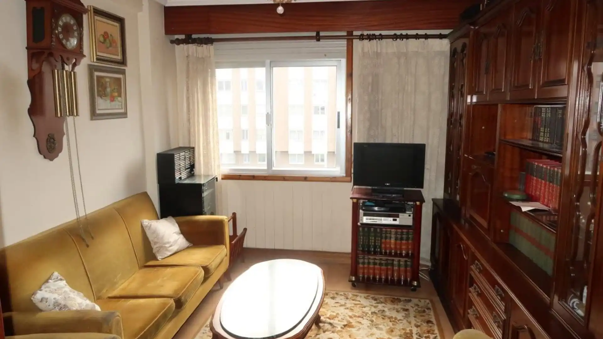 Wohnzimmer von Wohnung zum Verkauf in A Coruña Capital  mit Heizung und Parkett