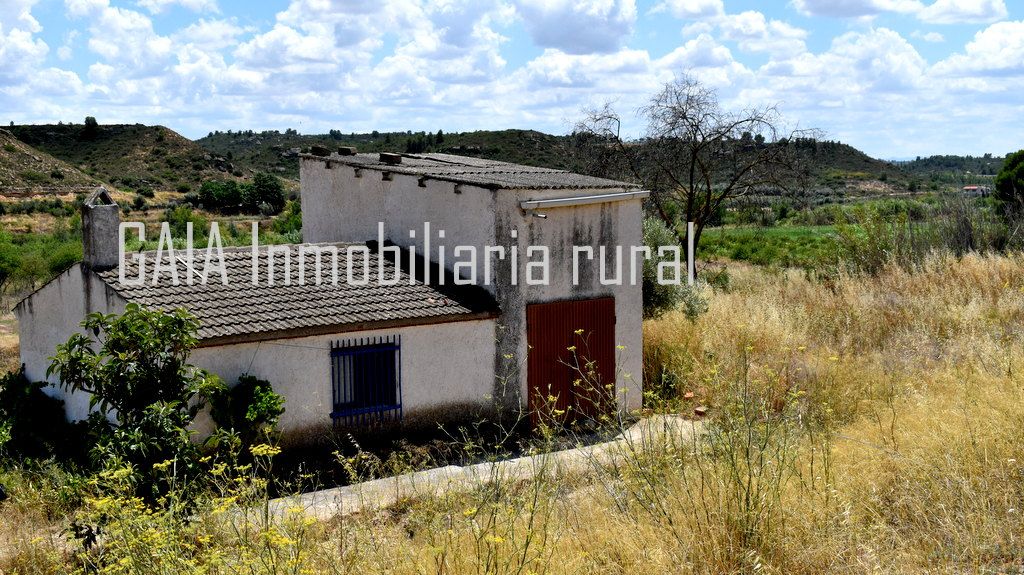 Country house for sale in Maella
