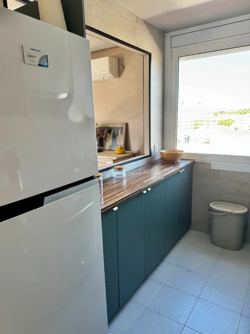 Cocina de Apartamento de alquiler en Salou con Aire acondicionado, Terraza y Amueblado