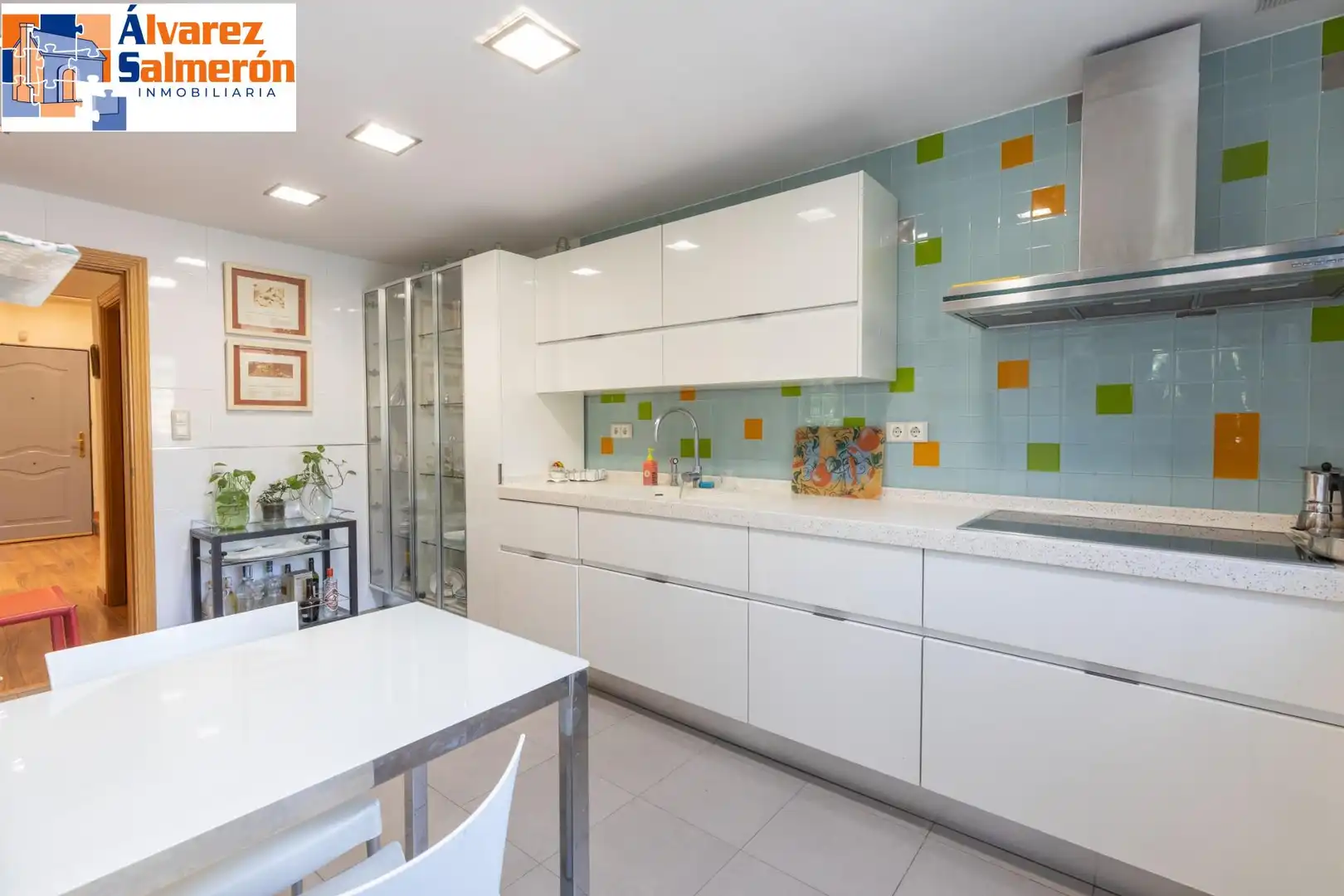 Cocina de Casa adosada en venta en Granada con Aire acondicionado, Calefacción y Balcón