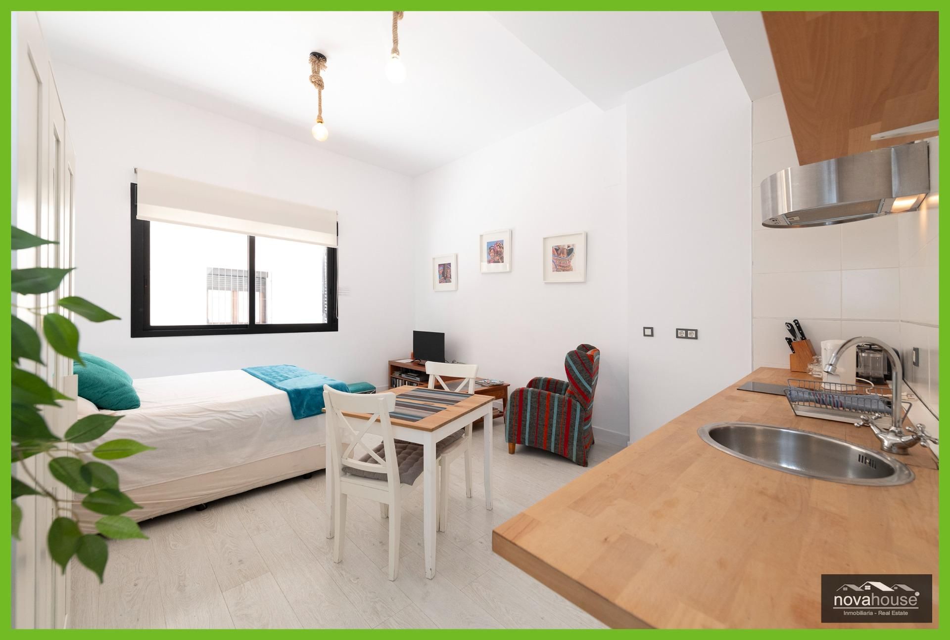 Bedroom of Study for sale in Málaga Capital  with Air Conditioner and Community pool