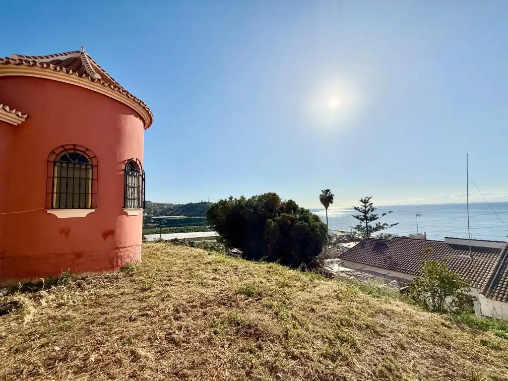 Vista exterior de Casa o xalet en venda en Vélez-Málaga amb Aire condicionat i Terrassa