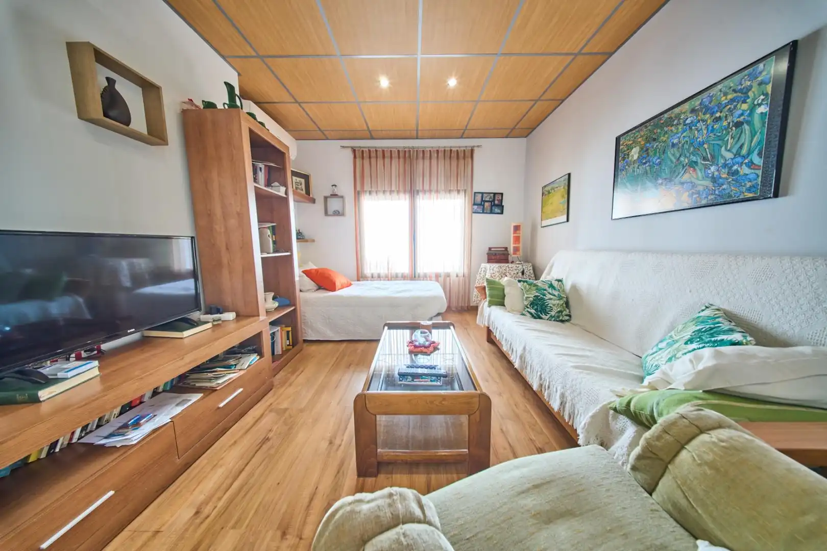 Sala d'estar de Casa adosada en venda en Órgiva amb Calefacció, Jardí privat i Terrassa