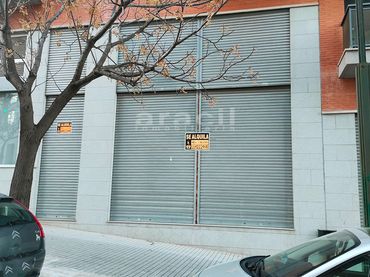 Locale commerciale in vendita a Zona Nord