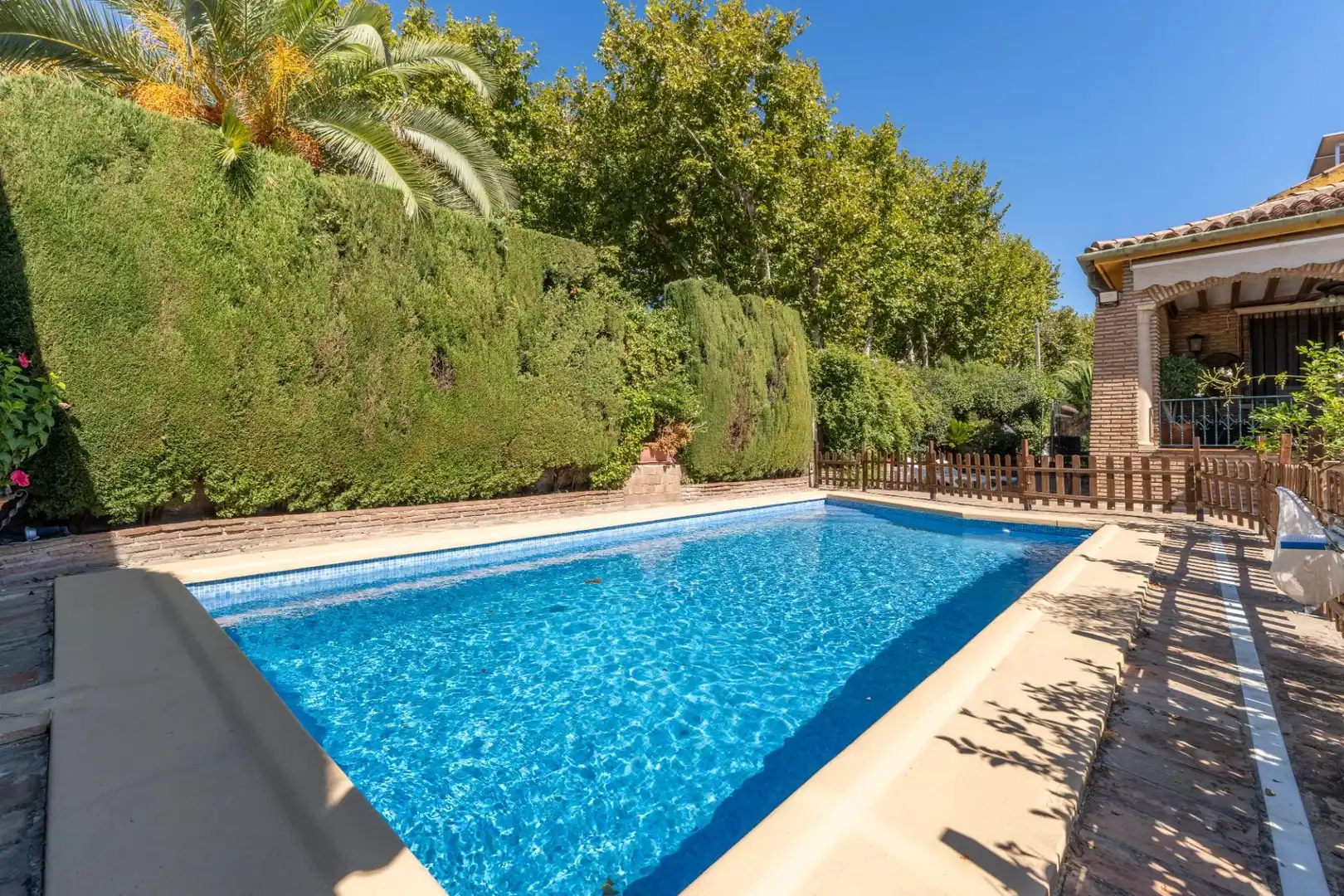 Piscina de Casa o xalet en venda en Córdoba amb Aire condicionat, Calefacció i Jardí privat