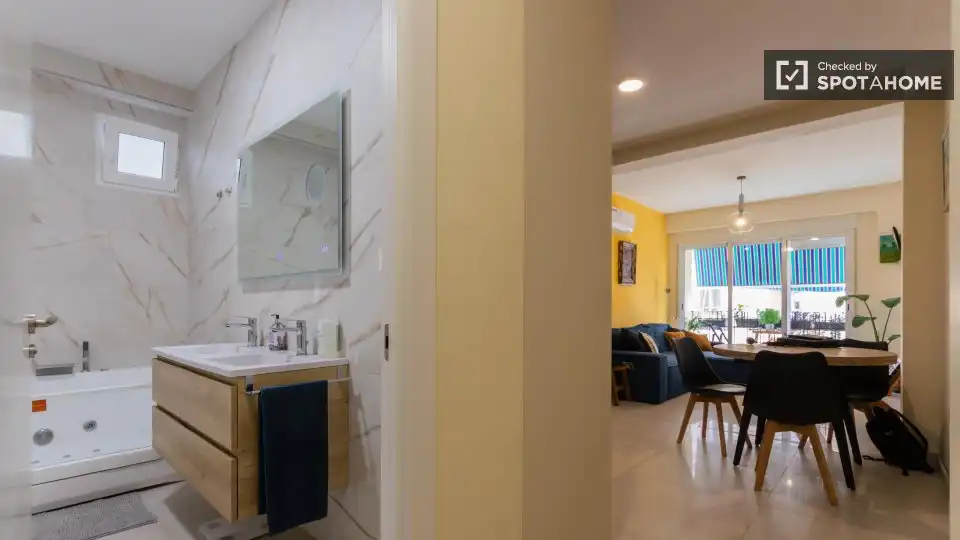 Flat with terrace to rent in L'Eixample, imagen 3