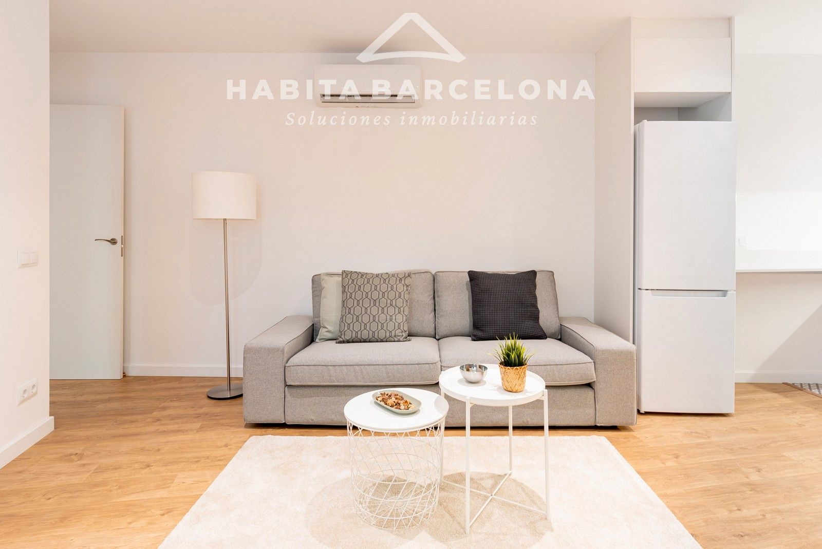 Exterior view of Flat to rent in  Barcelona Capital  with Air Conditioner, Heating and Parquet flooring