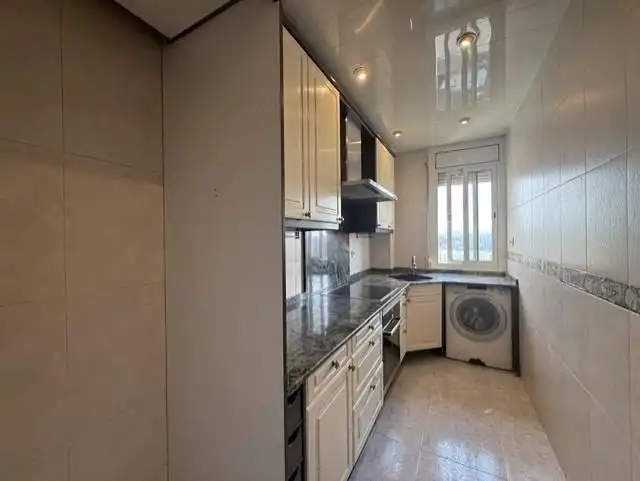 Kitchen of Flat for sale in Sabadell  with Air Conditioner, Heating and Balcony