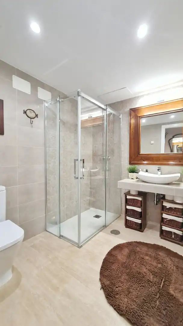 Detached homes for rent in Calle de la Navallera, Centro Comercial - Hospital