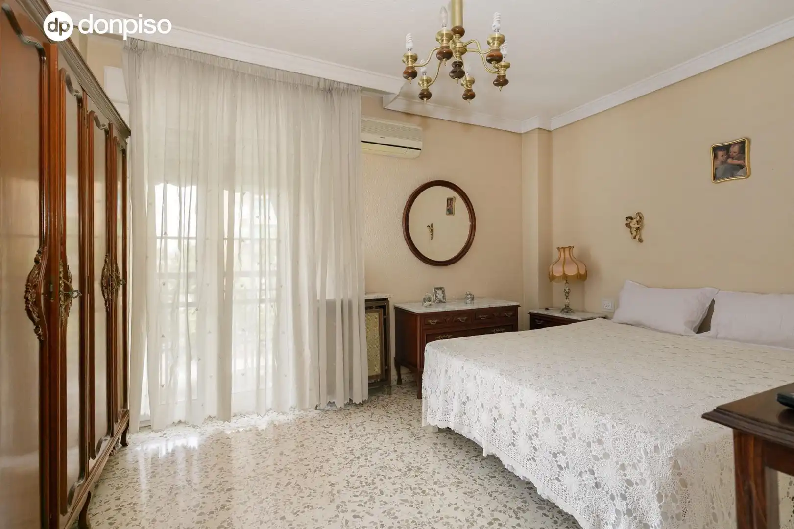 Schlafzimmer von Wohnung zum Verkauf in Granada mit Heizung