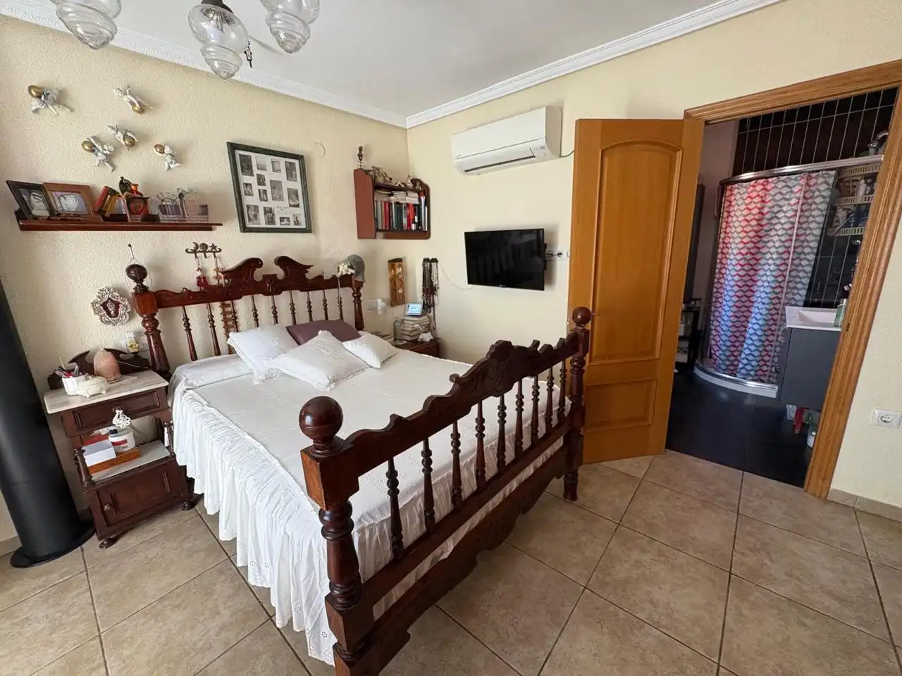 Dormitori de Casa adosada en venda en Benicasim / Benicàssim amb Aire condicionat, Jardí privat i Terrassa