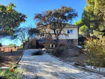 Villa mit Pool zum Verkauf in Calle Puerto del Pozazal