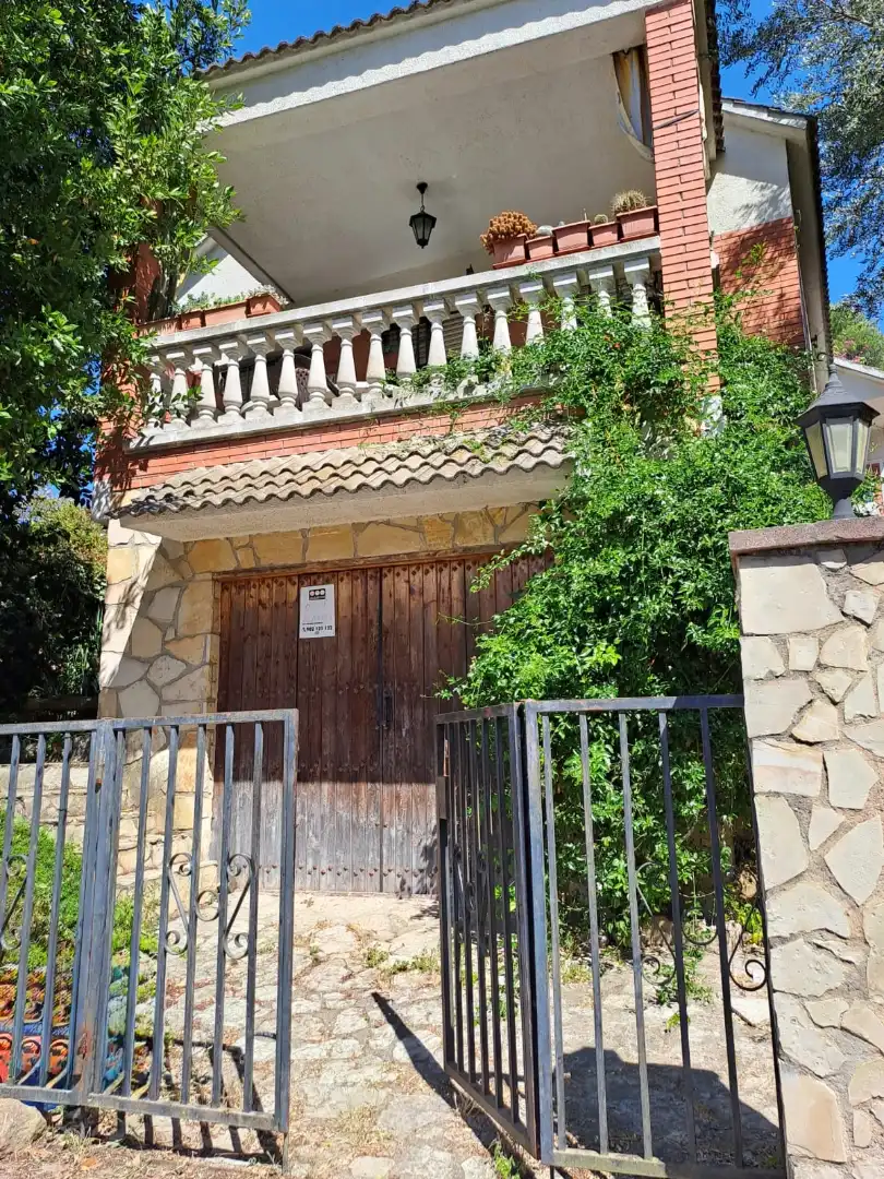 Vista exterior de Casa o chalet en venta en Gelida con Jardín privado y Terraza