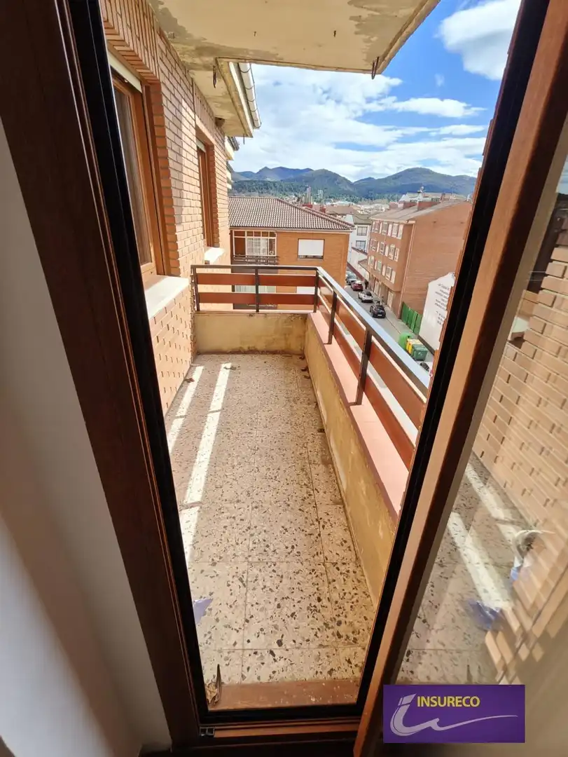 Terraza de Piso en venta en Boñar con Calefacción y Terraza