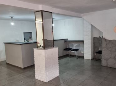 Local comercial en venda a Vint