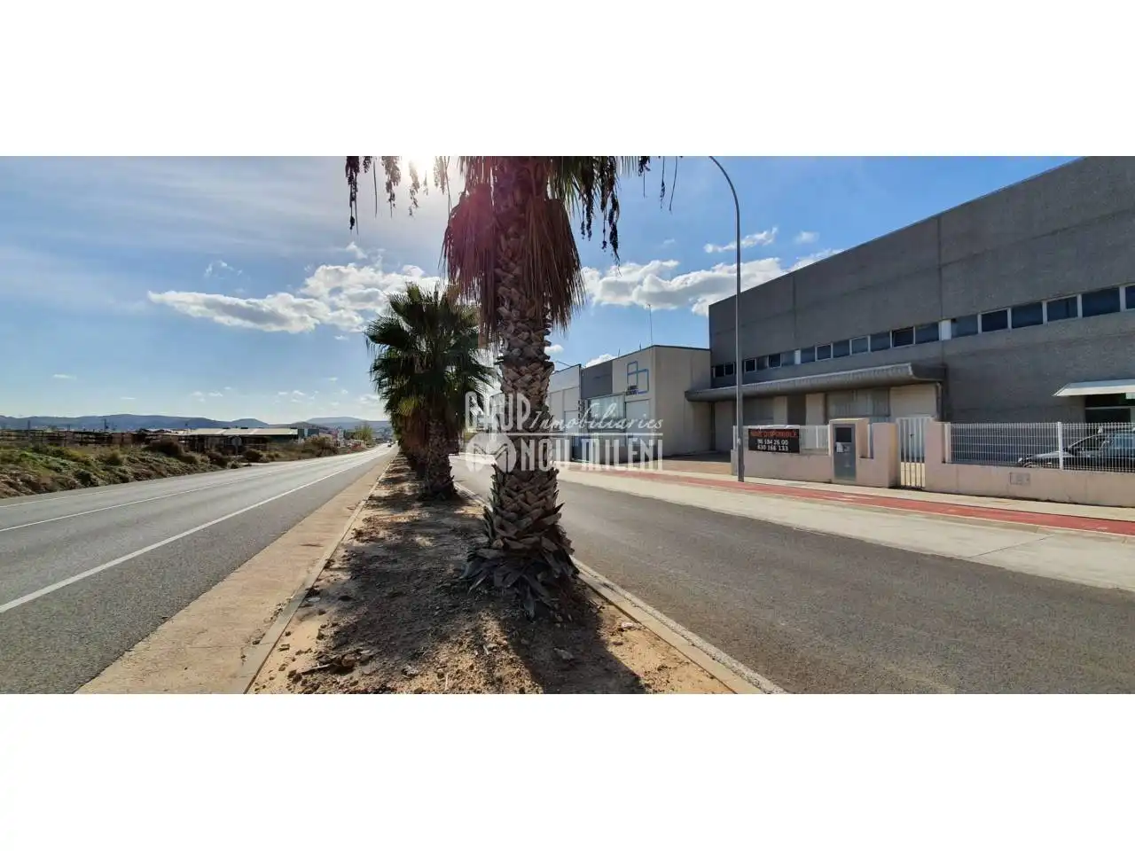 Nau industrial en venda a Montserrat