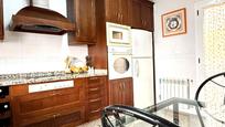 Cuina de Casa adosada en venda en  Córdoba Capital amb Aire condicionat, Calefacció i Parquet