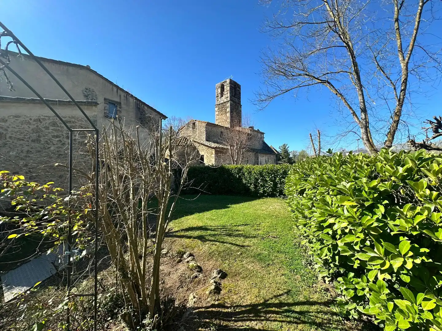 Vista exterior de Casa o xalet de lloguer en Cornellà del Terri amb Aire condicionat, Calefacció i Jardí privat
