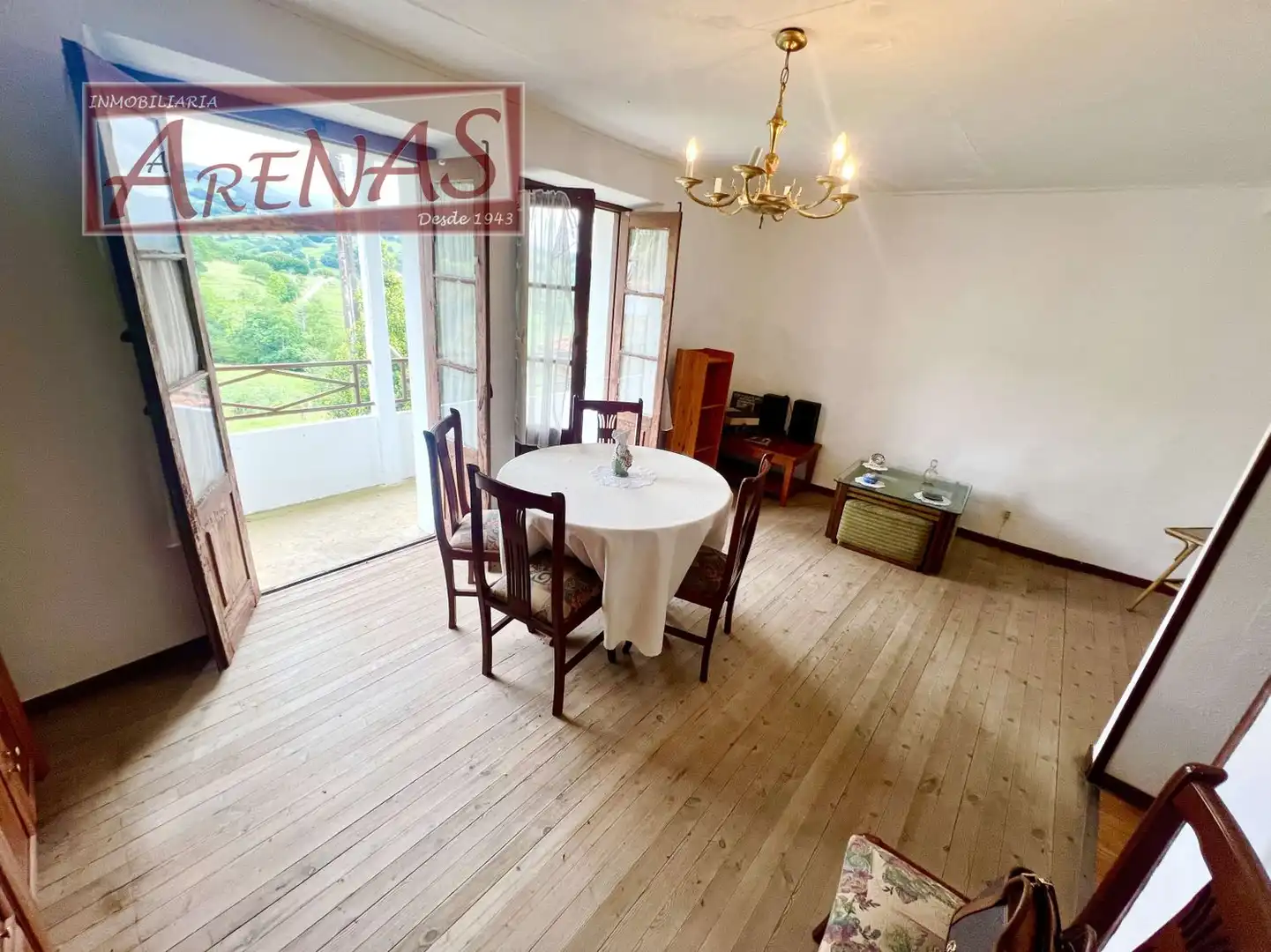 Habitación de Casa adosada en venta en Ampuero con Parquet y Terraza