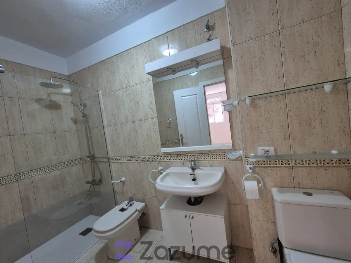 Bathroom of Flat for rent in El Rosario  with Terrace and Oven