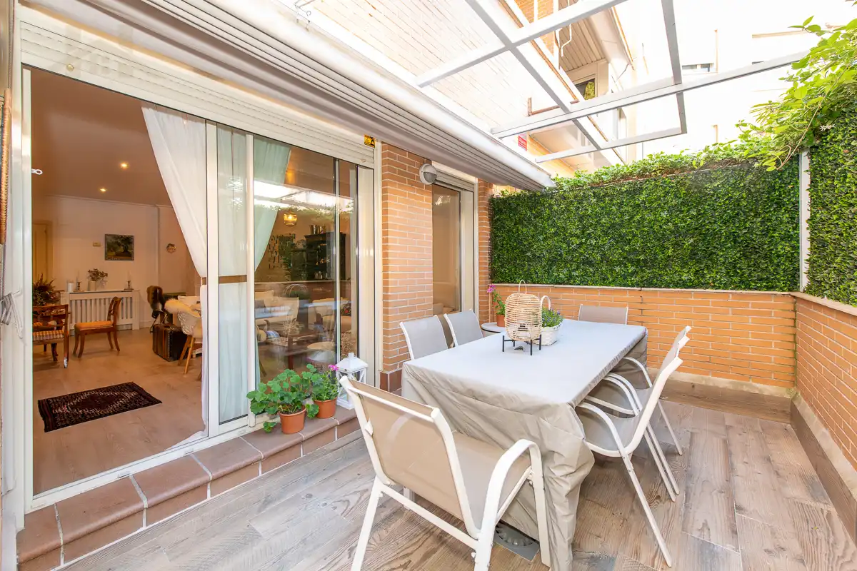 Terraza de Planta baja en venta en La Moraleja con Aire acondicionado, Calefacción y Jardín privado