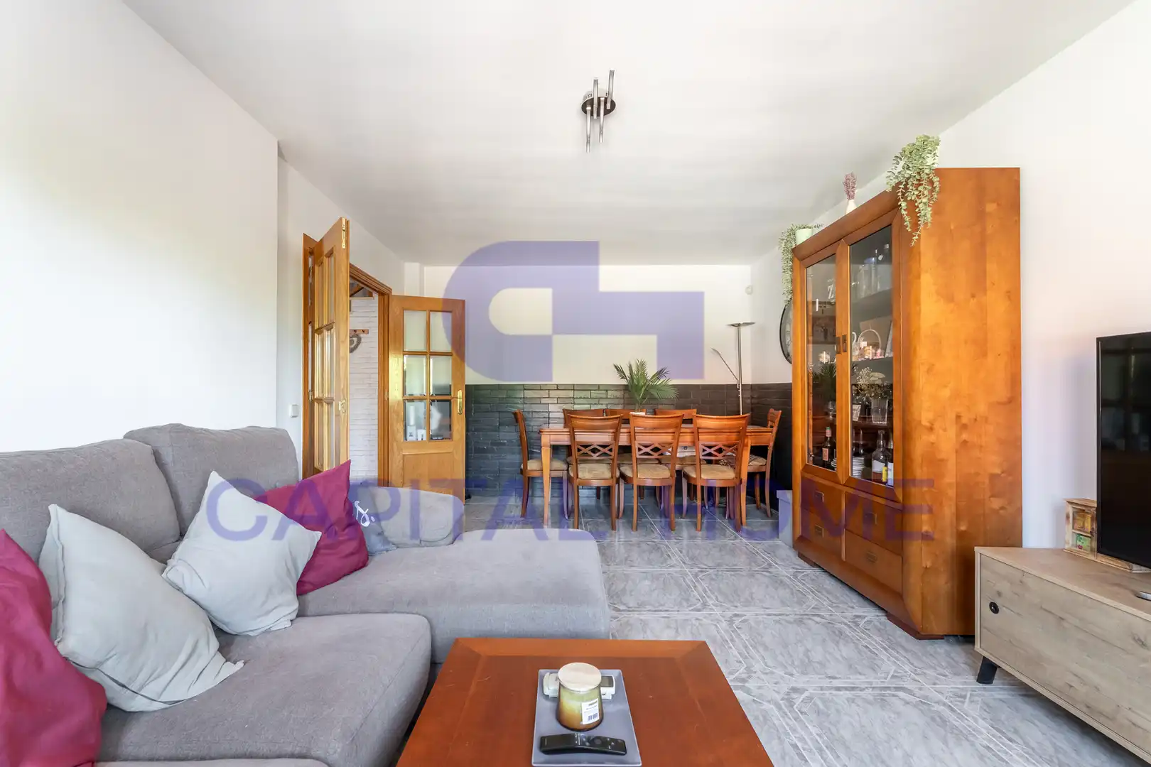 Sala de estar de Casa adosada en venta en Navalcarnero con Aire acondicionado, Calefacción y Jardín privado