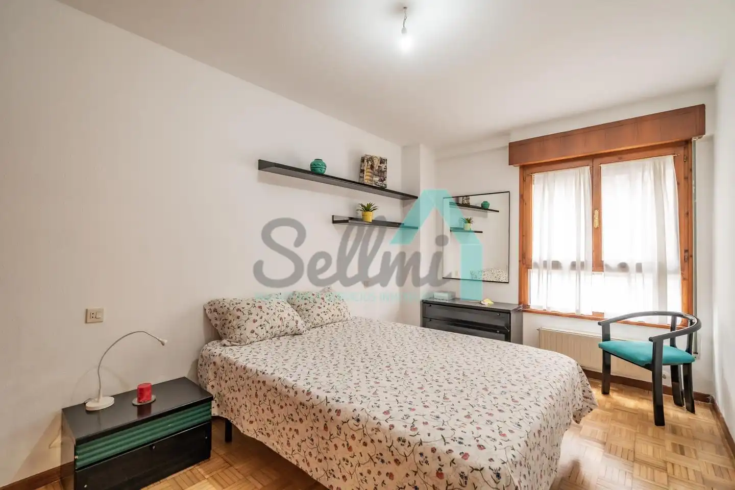 Habitación de Piso de alquiler en Oviedo  con Calefacción, Parquet y Terraza
