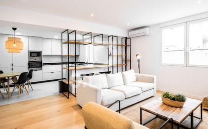 Living room of Flat for sale in  Madrid Capital  with Air Conditioner and Heating