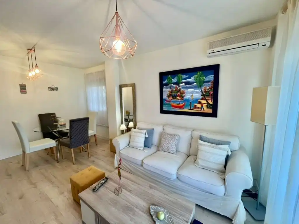 Mini appartamento con piscina in vendita a Avenida Roger de Lluria 1