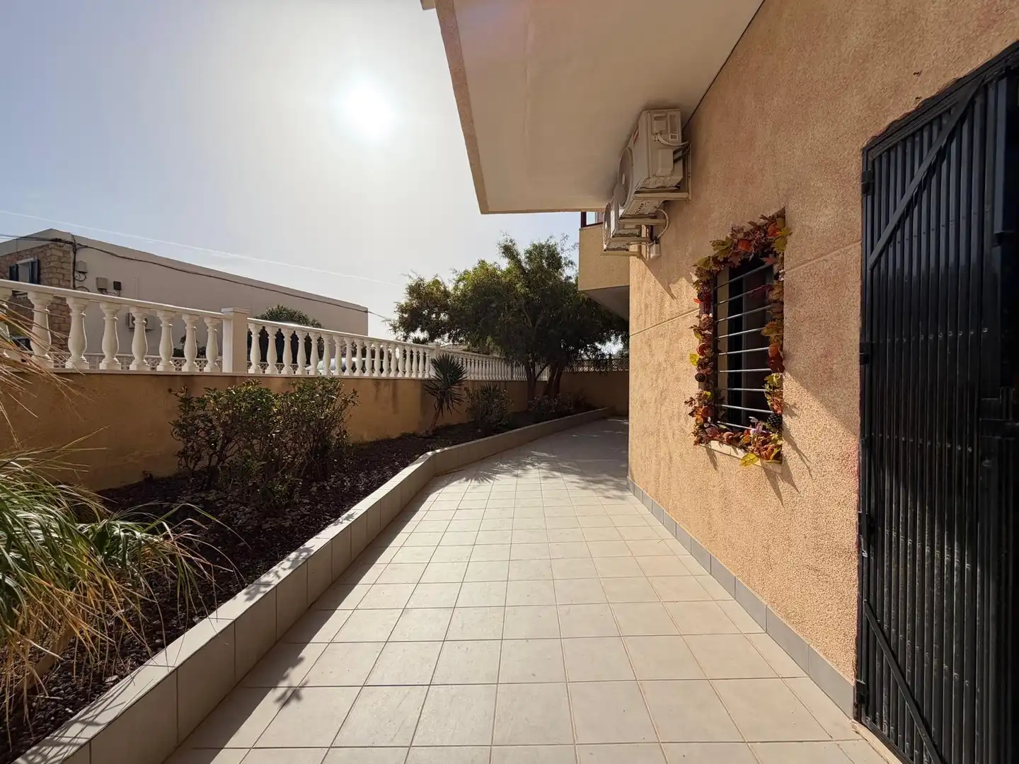 Terrassa de Local en venda en Torrevieja amb Aire condicionat i Moblat