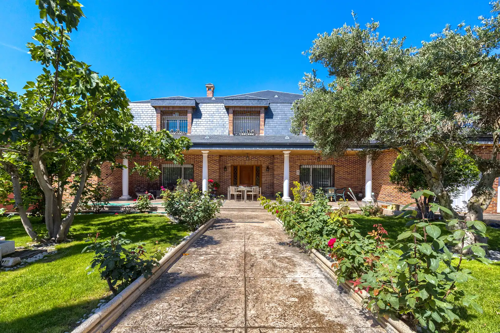 Vista exterior de Casa o chalet en venta en Villalbilla con Aire acondicionado, Calefacción y Jardín privado