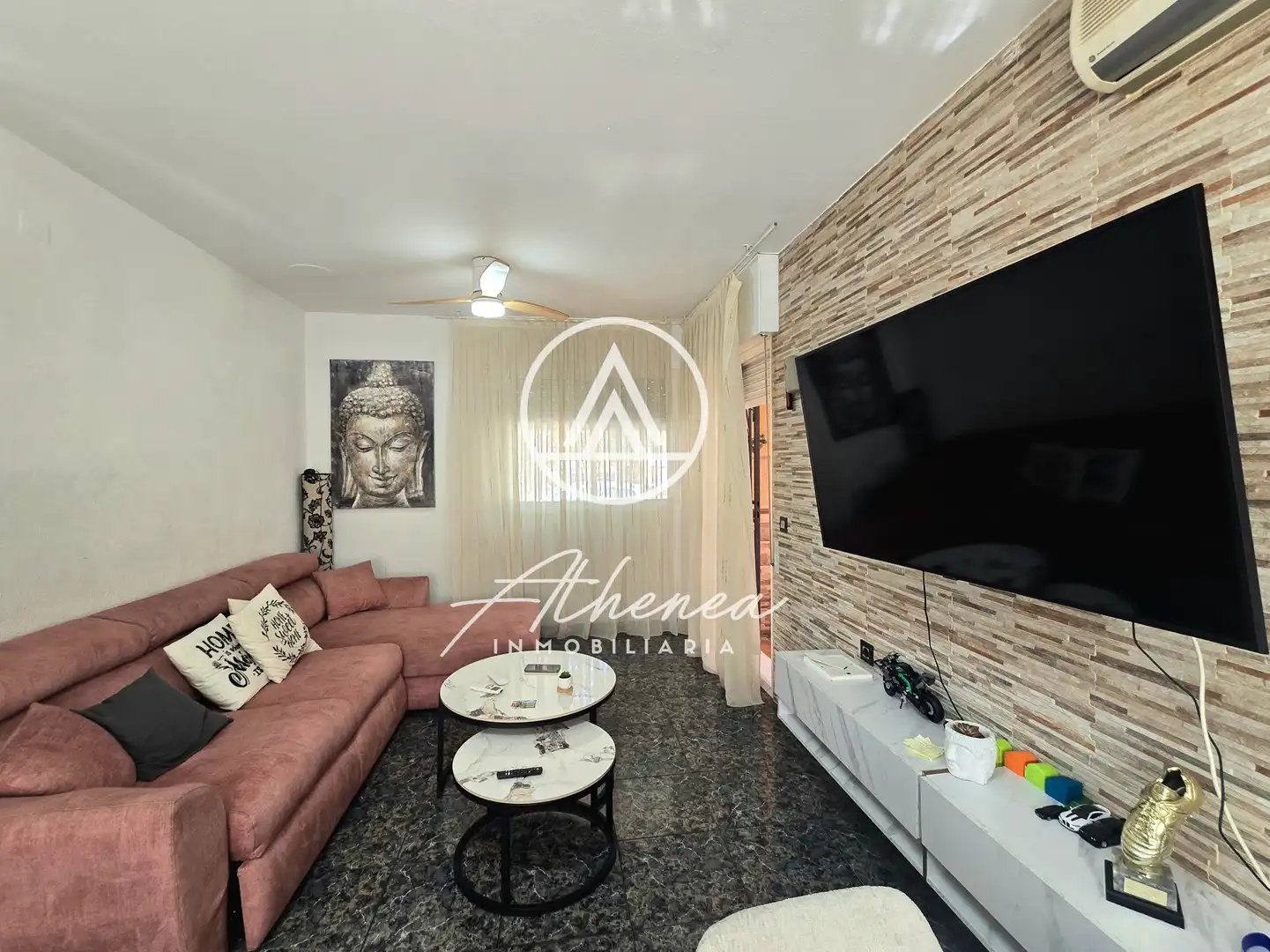 Sala de estar de Casa adosada en venta en Vícar con Aire acondicionado, Calefacción y Terraza