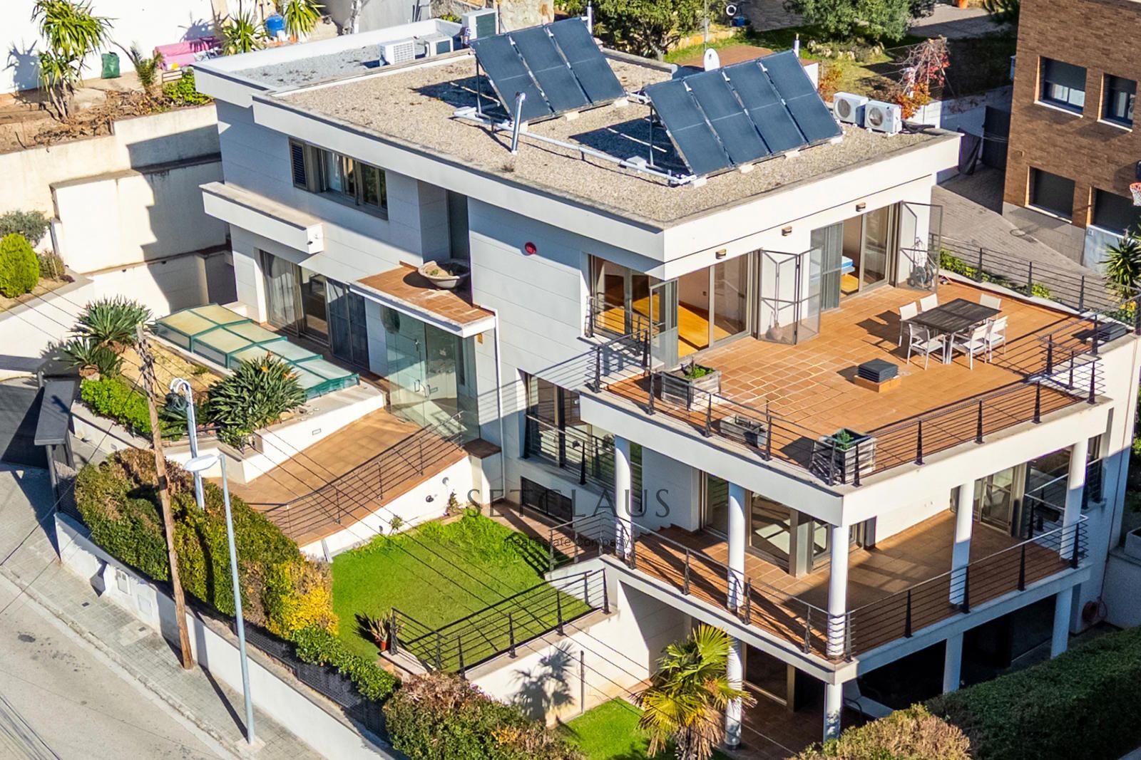 Vista exterior de Casa o chalet en venta en Alella con Aire acondicionado, Calefacción y Jardín privado