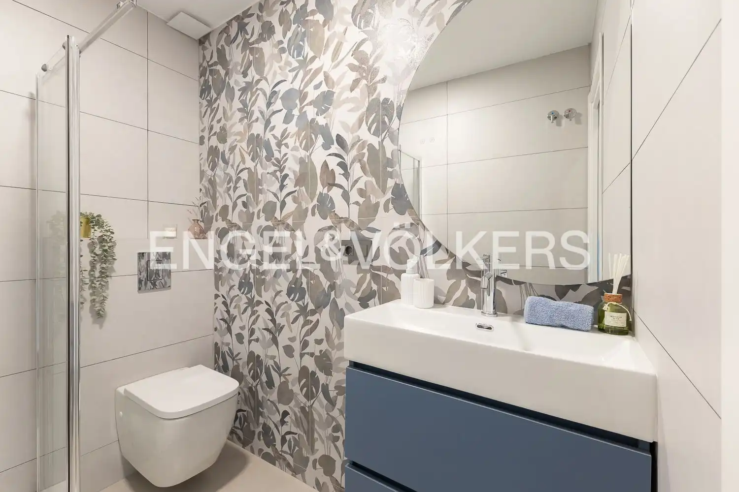 Baño de Piso en venta en Valencia con Aire acondicionado, Calefacción y Terraza