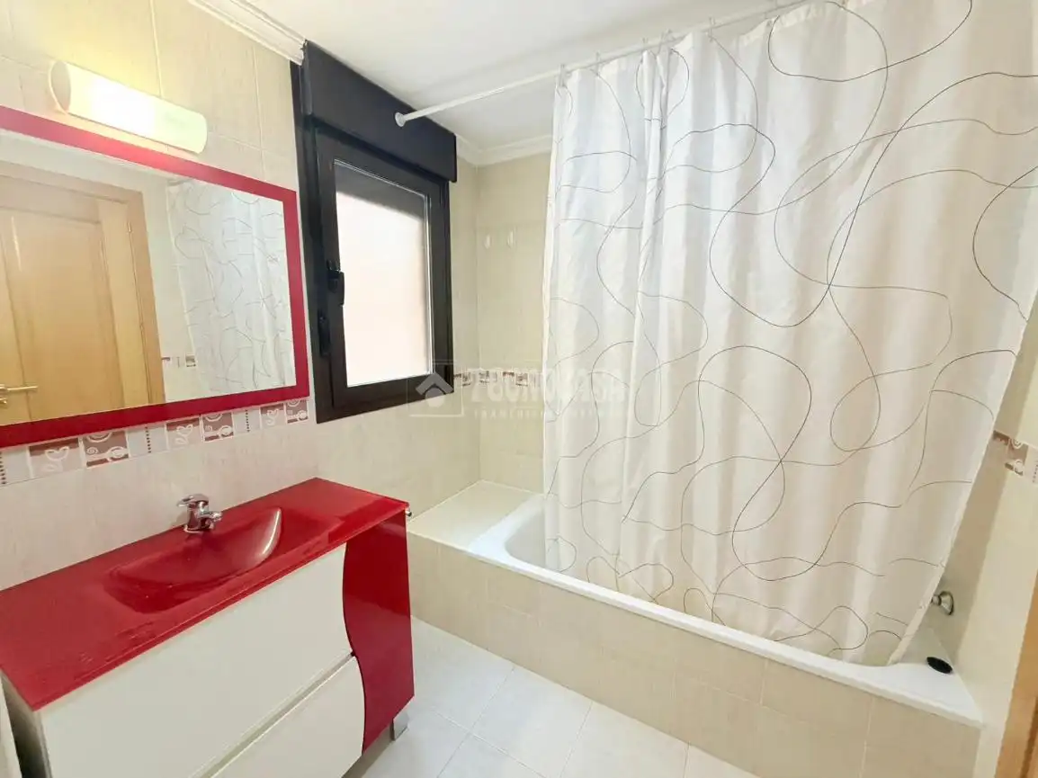 Baño de Piso en venta en Seseña con Aire acondicionado