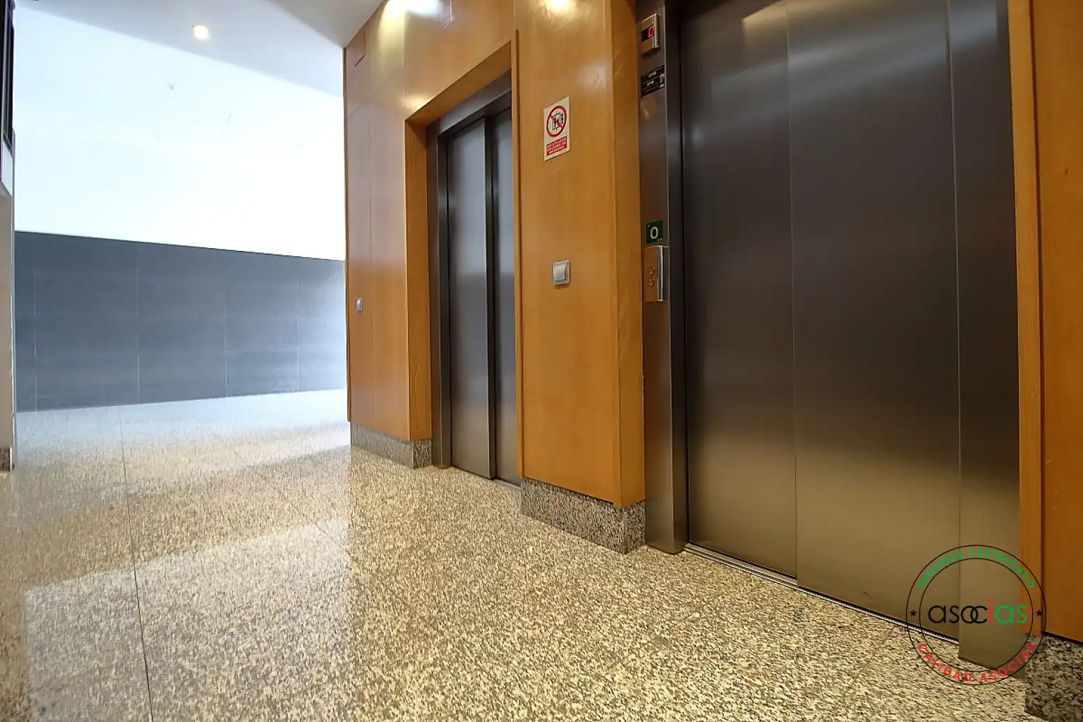 Pis en venda en Gijón  amb Calefacció i Traster