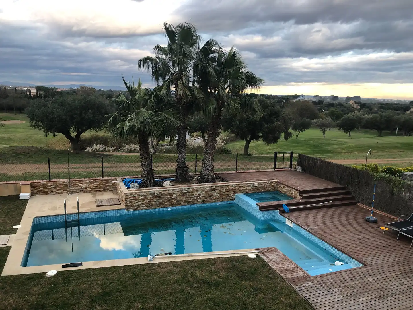 Piscina de Casa o xalet en venda en Reus amb Aire condicionat, Calefacció i Jardí privat