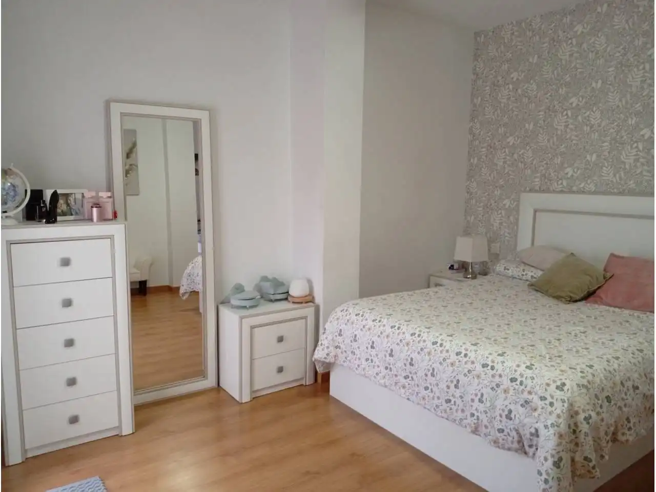 Habitación de Dúplex en venta en Ciudad Real con Aire acondicionado, Terraza y Trastero
