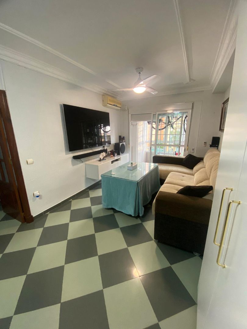 Living room of Flat for sale in Jerez de la Frontera  with Air Conditioner, Terrace and Furnished