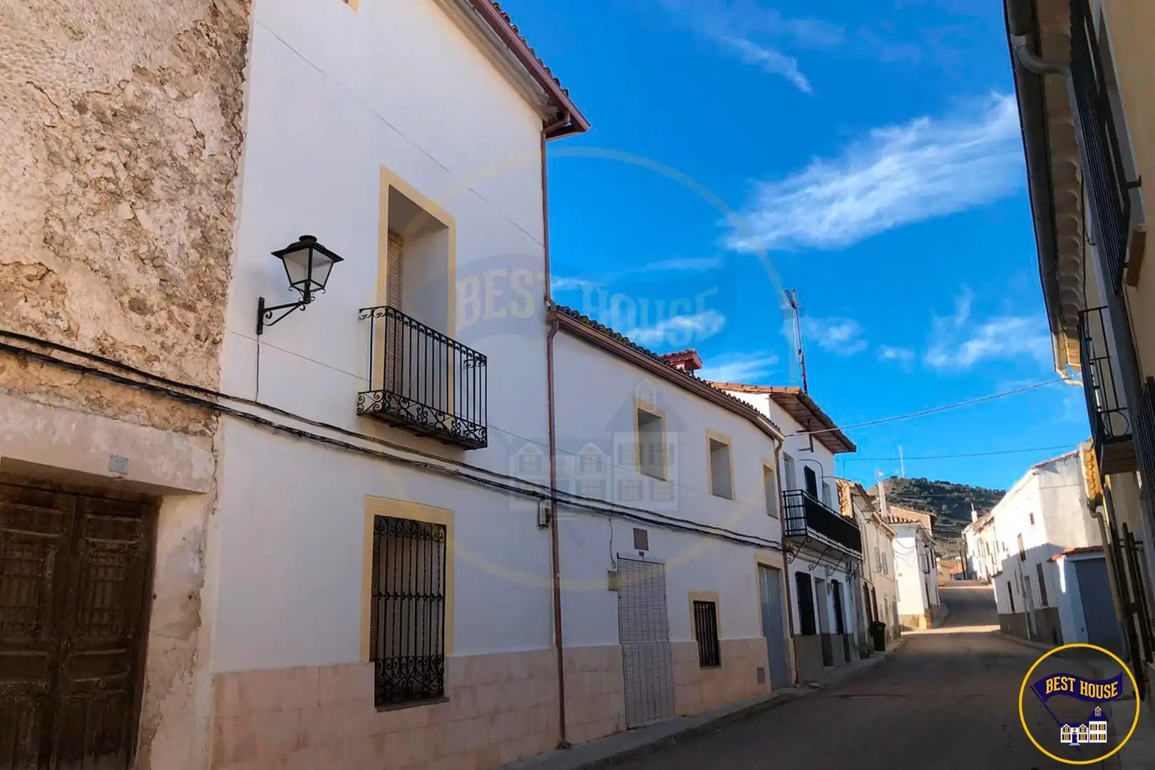 Vista exterior de Casa o xalet en venda en Castejón (Cuenca) amb Calefacció, Terrassa i Traster