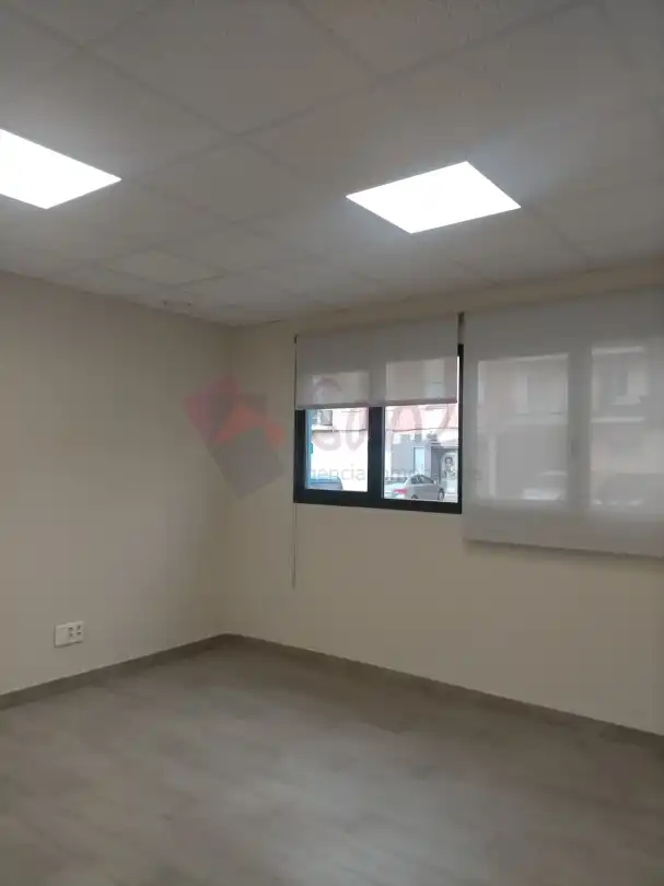 Local comercial de lloguer a Santa Lucia Kalea, imagen 2