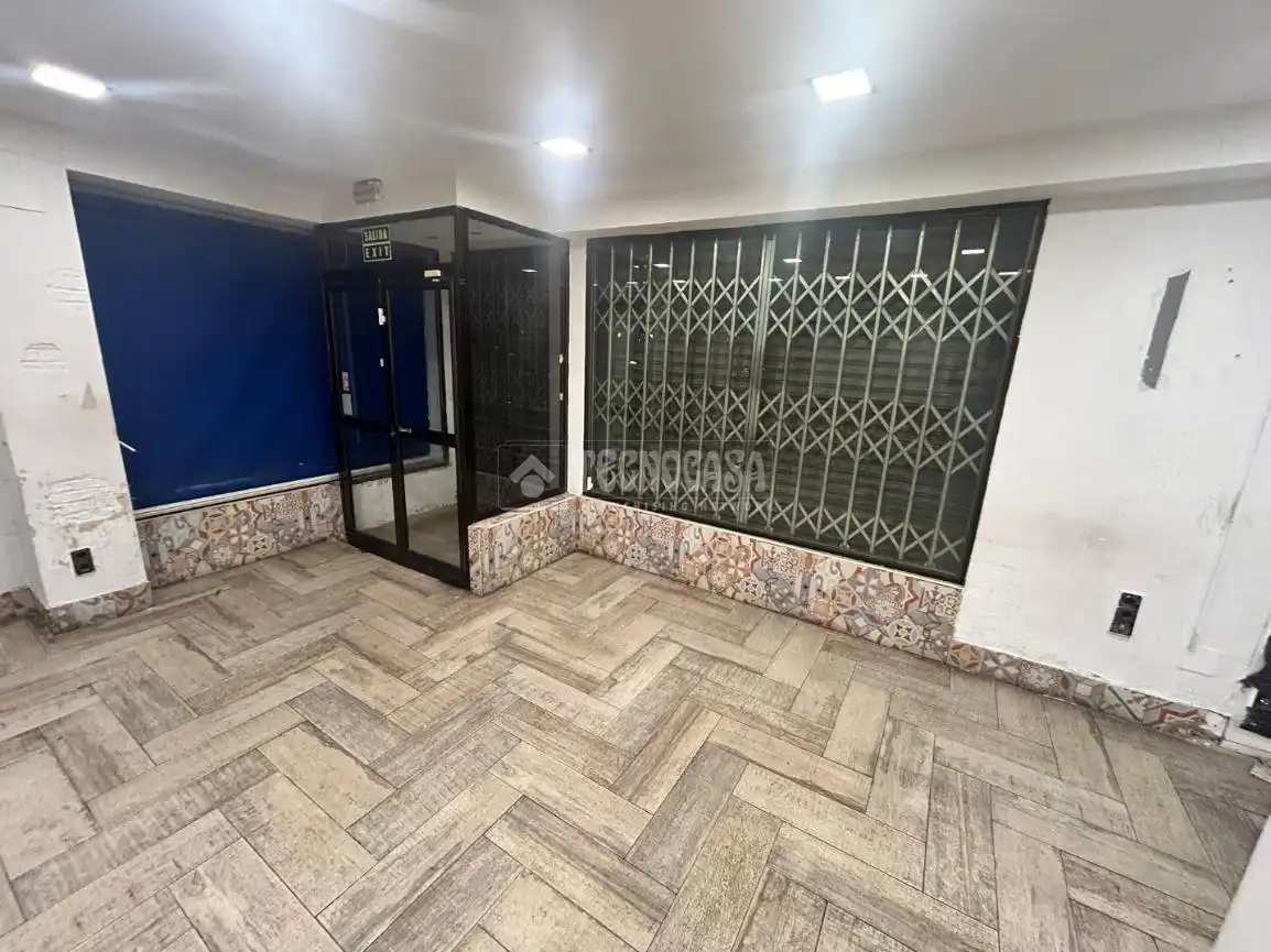 Business premises for sale in Barrio las Almenas, imagen 2