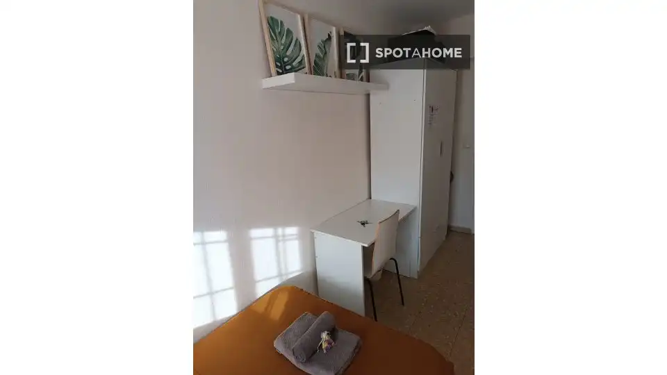 Habitació a La Creu Coberta