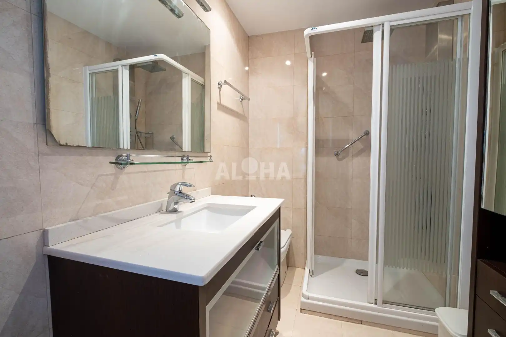 Baño de Piso de alquiler en Valencia con Calefacción, Amueblado y Balcón
