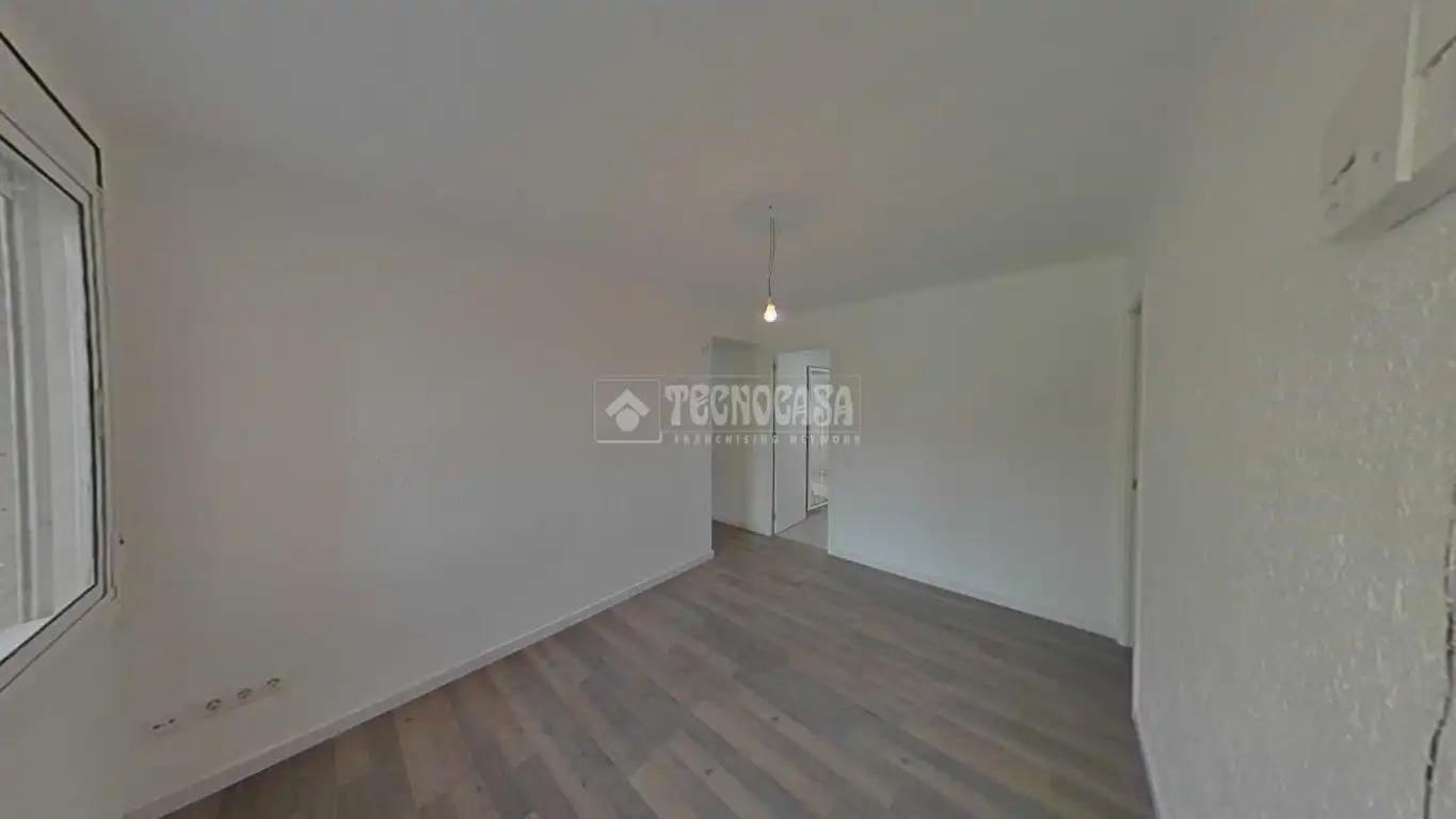 Schlafzimmer von Wohnung zum Verkauf in Cornellà de Llobregat