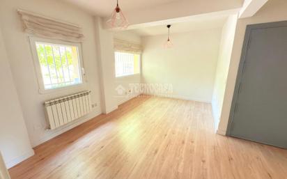 Bedroom of Flat for sale in  Madrid Capital  with Air Conditioner