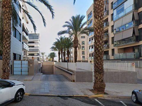 Garaje en Alquiler en Carrer Mari Cruz Álvarez, 24 en Nou Altabix