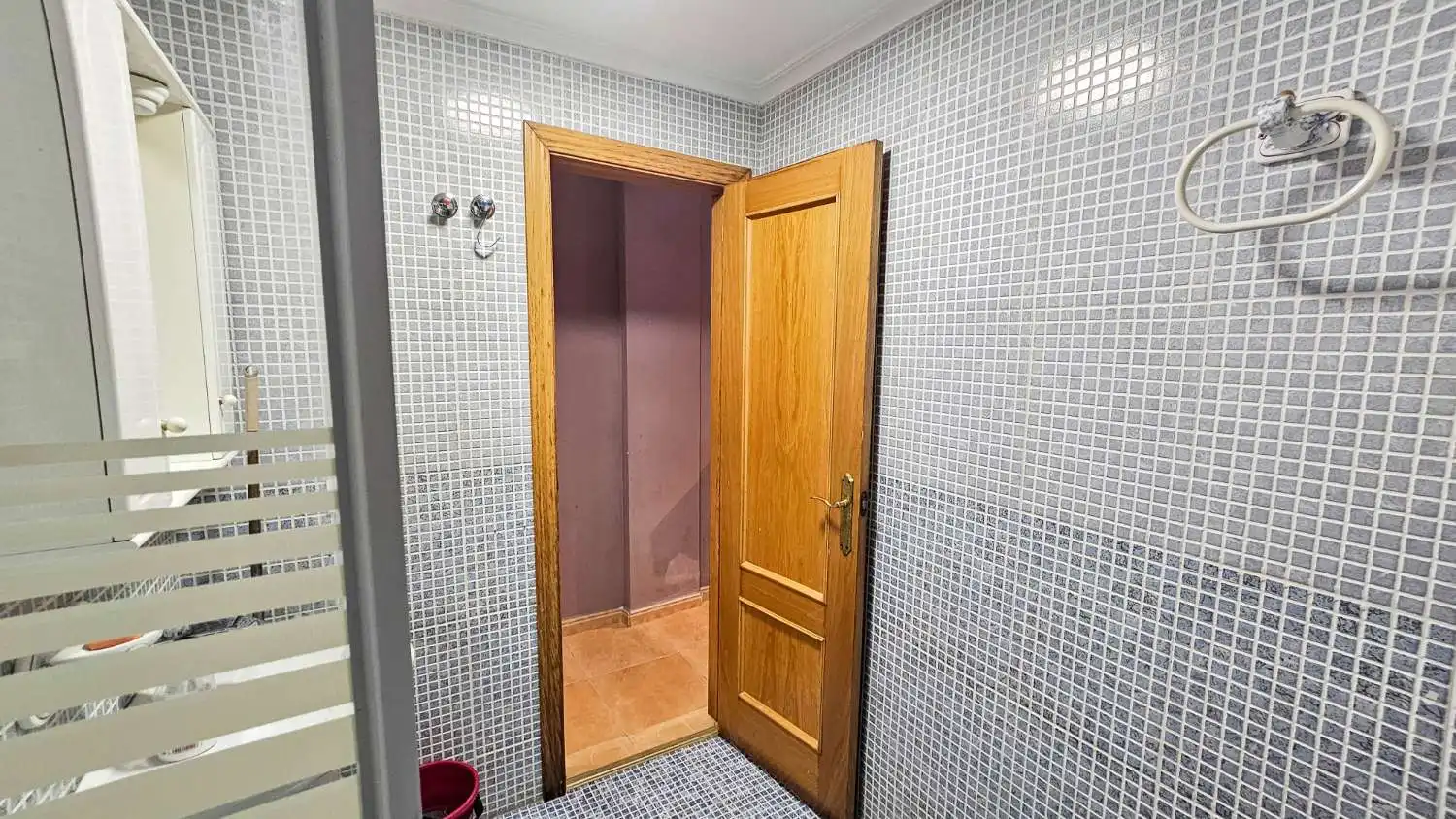 Baño de Apartamento en venta en Torrevieja con Aire acondicionado, Calefacción y Terraza