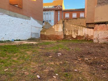 Terreny residencial en venda a Ronda de la Rancha 33